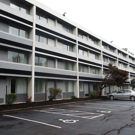 Best Western Plus University Inn Winston-Salem Kültér fotó