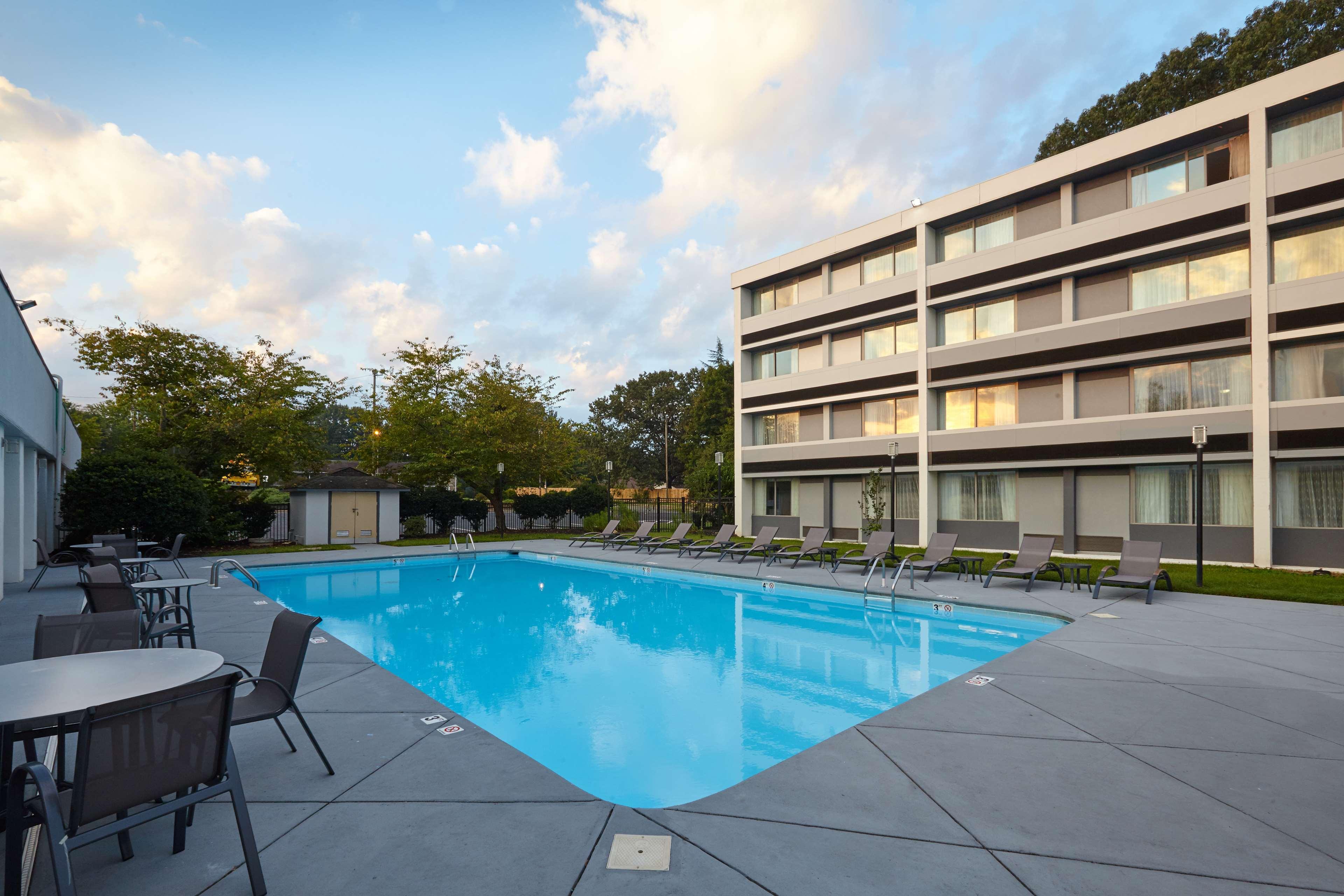 Best Western Plus University Inn Winston-Salem Kültér fotó